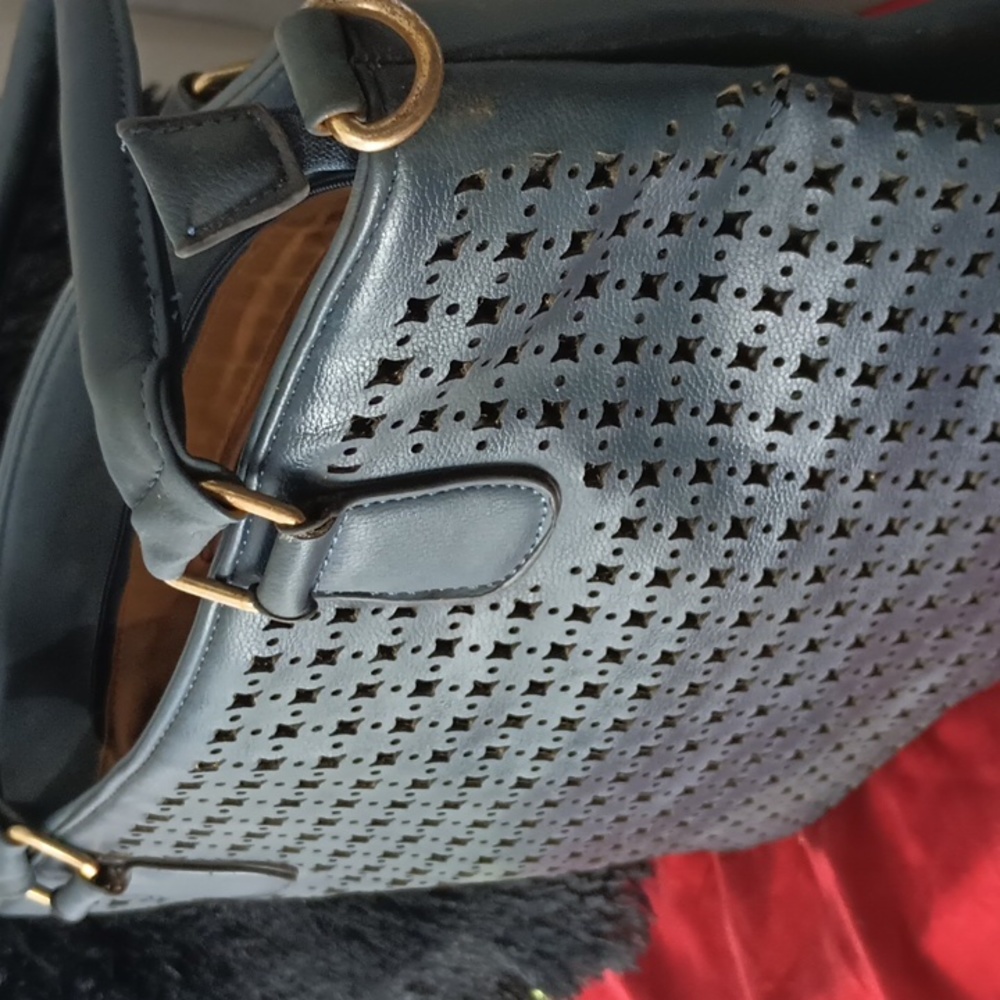Beya Handbag - Picture 6 of 11
